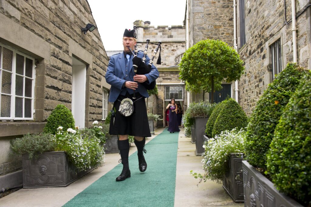 Callum Bagpiper for hire Dundas Castle